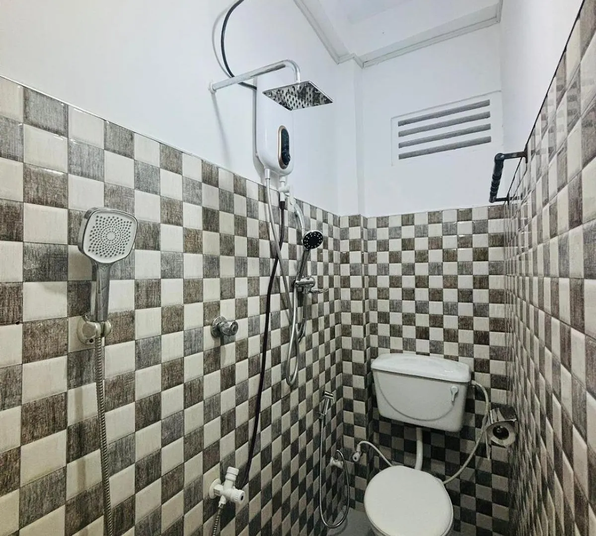 Hotel Jaya Villa - Near Airport Negombo
